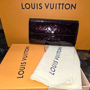 VGUC Louis Vuitton Sarah Vernis Wallet in Amarante